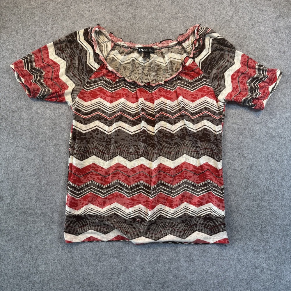 I.N. Studio Chevron Ruffle Neck Top‎ Medium Red Brown Short Sleeve Cotton Blend